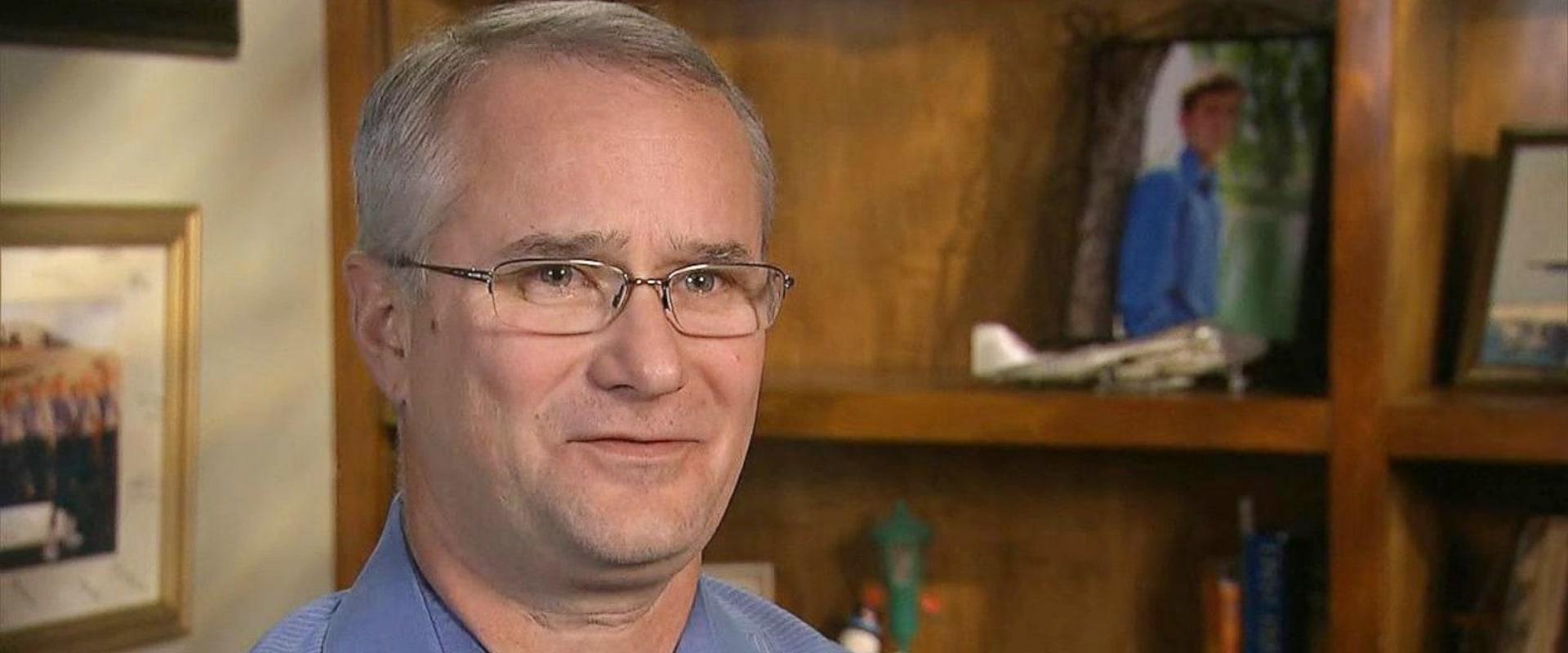 Commander David Fravor's Encounter with a UFO: The Truth Revealed